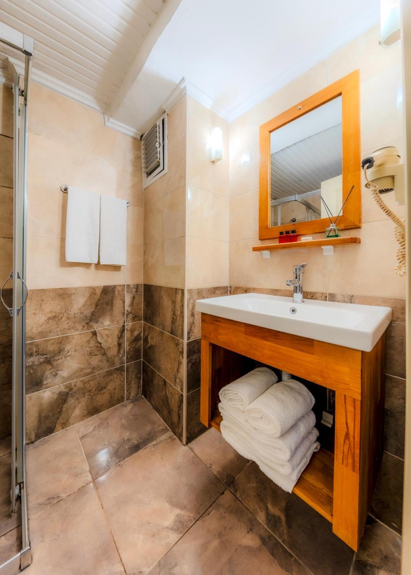 Hamit Hotel איסטמבול מראה חיצוני תמונה